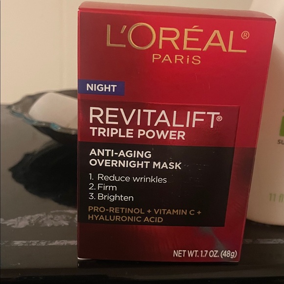 Positively Radiant Brightening Cleanser and Scrub Set - Picture 10 of 17